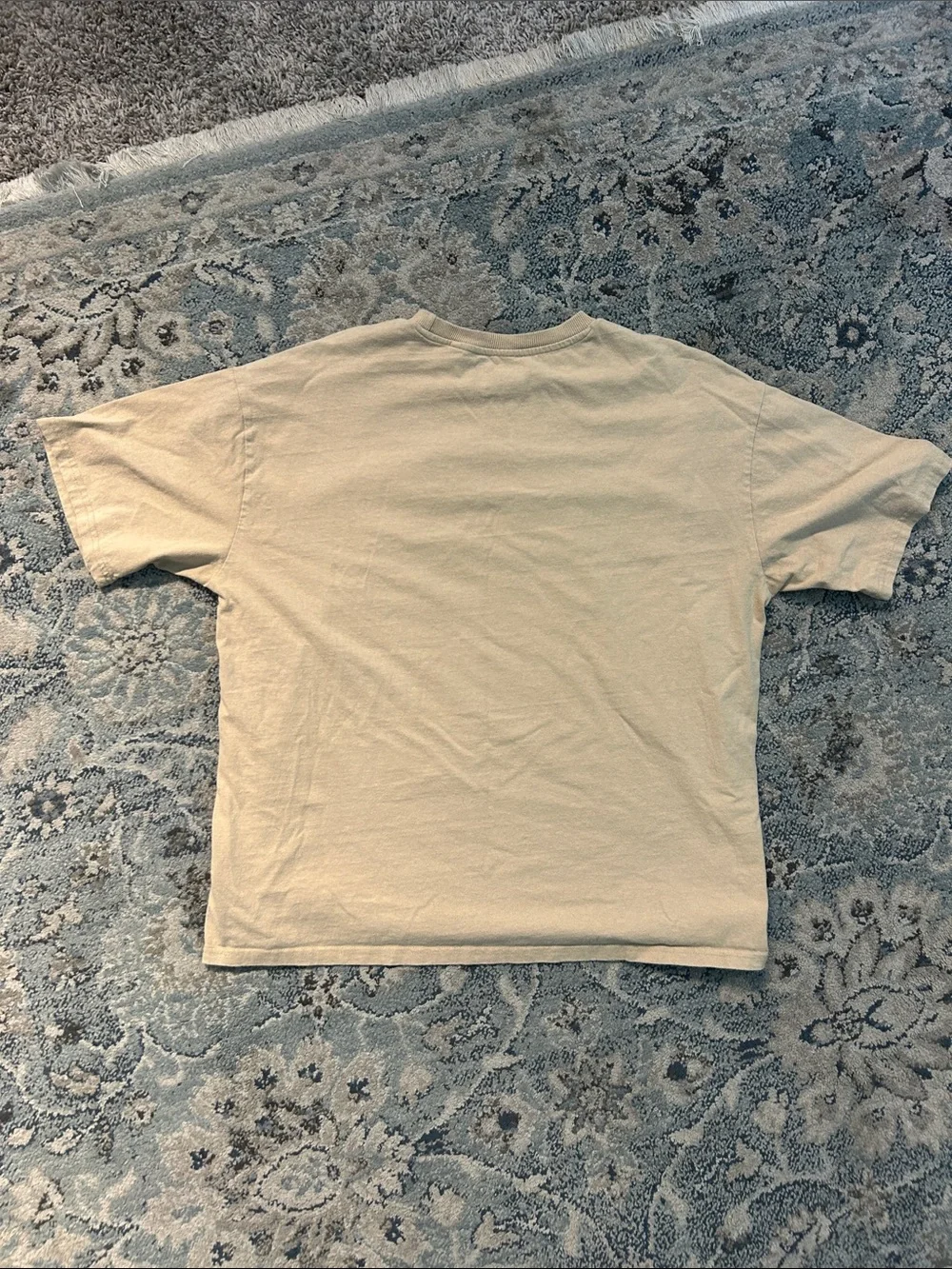 GUESS Cream Embroidered Logo Crewneck Tee - Picture 4 of 4